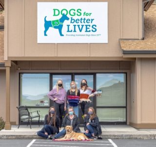 We’d like to give a HUGE shoutout to the students from Crater Academy of Health and Public Service who ran a blanket drive for their school project and ended up donating over 50 blankets to DBL! @cahpsd6 

#blanketdrive #dbl #dogsforbetterlives #assistancedog